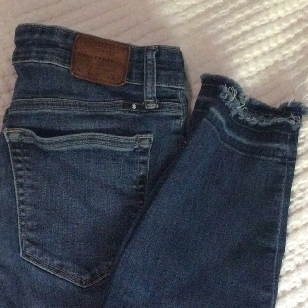 Lucky brand Ava skinny Jean. Raw hem